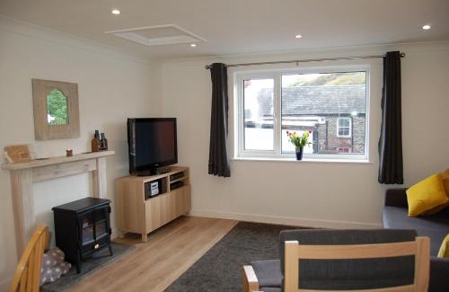 Tywyn House | No 6 at Dolgoch Falls Cottages