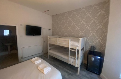 Anfield Bed & Breakfast | No.6 York Villas Guest House