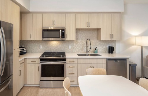 Airport Area Apartment | *No Guest service Fee* 2 bed right by Irvine Spectrum