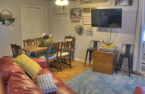 Tallassee Cabin | NO LONGER AVAILABLE
