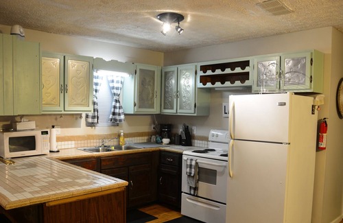 Tallassee Cabin | NO LONGER AVAILABLE