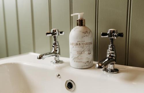 Forres House | No1 Burgie Mains Cottage
