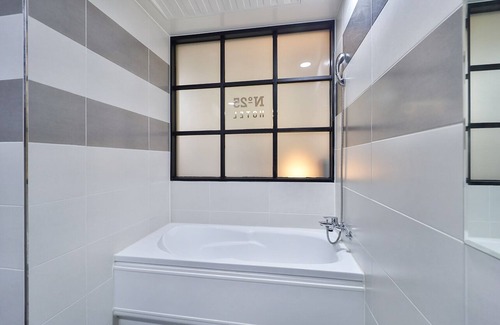 Sacheon Hotel | No25 Samchunpo