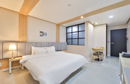 Sacheon Hotel | No25 Samchunpo