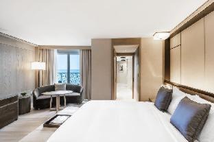 Mid Beach Resort | Nobu Hotel Miami Beach