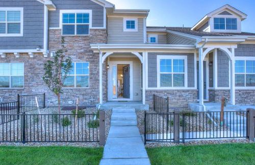 Centerra House | NOCO Retreat with King Beds, Fireplace, Scenic Trails