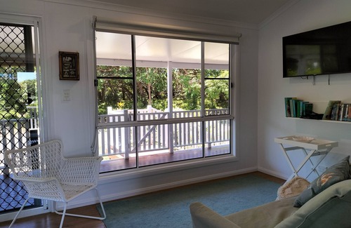 Point Lookout Cottage | Noctourism in 3 Bed Pt Lookout Bijou Cottage