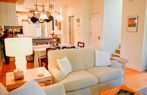 Leland House | Nonna`s