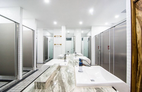 Pattaya Bay Hotel | Nonze Hostel