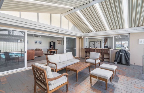Port Macquarie House | Noojee - Stunning waterfront property on the canals
