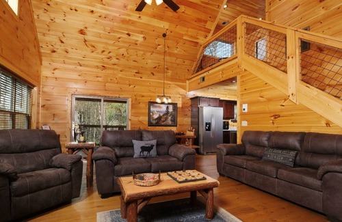 Hemlock Hills Cabin | Nook Cabin - Soak in the Hot Tub!