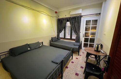 Hang Dao Hotel | NOOK INN 3 min walk to HOAN KIEM LAKE 139 Hang Bac st