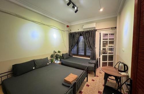 Hang Dao Hotel | NOOK INN 3 min walk to HOAN KIEM LAKE 139 Hang Bac st