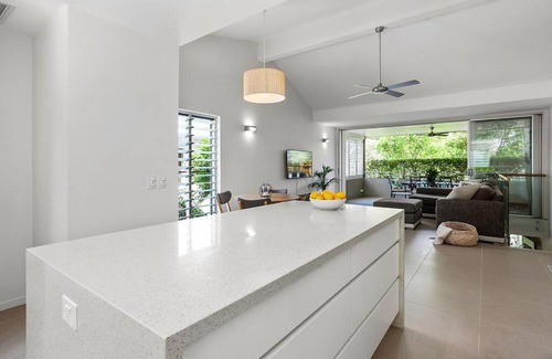 Sunshine Beach House | Noosa gem! Walking distance to cafes - shops - Sunshine Beach and dog Beach