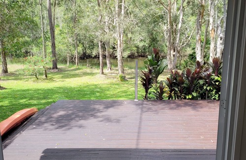 Tewantin Cottage | Noosa riverside cottage in Australian bush setting
