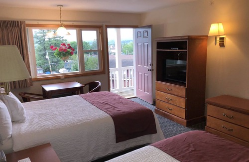 Lake George Hotel | Nordick's Inn