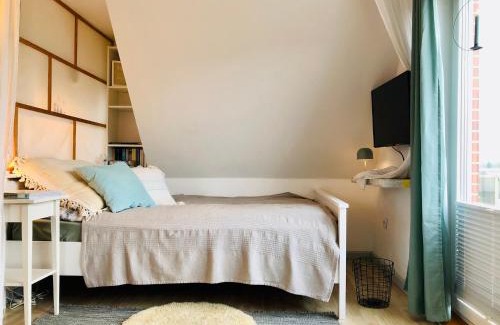 Westerholz Apartment | Nordlicht - Herzliche 1-Zimmer FeWo mit Meerblickbalkon