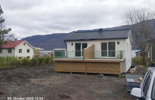 Hamnvik House | Nordlys Apartment