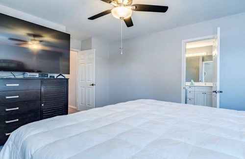 McNeil House | North ATX Paradise Oasis pool w Hot Tub 4BR 2 half BA