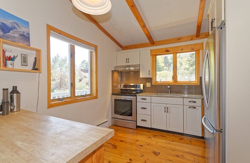 North Creek House | North Creek Chalet - Minutes to Gore