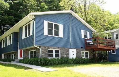 North East House | North East Lake House Apt #2
