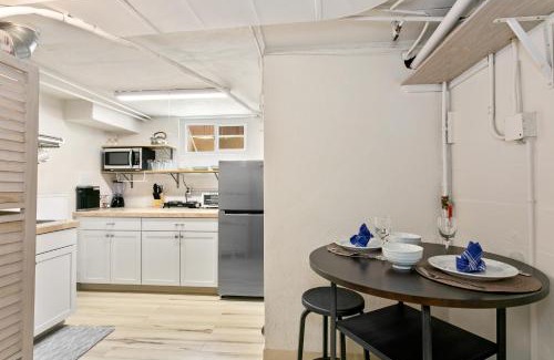 North End Apartment | North End Cottage
