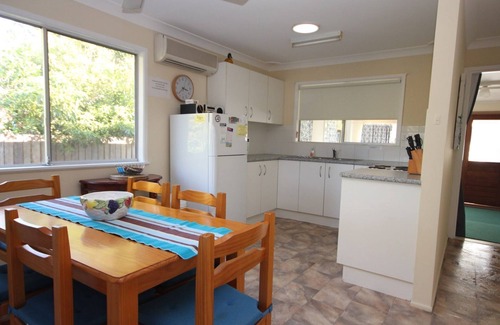 North Haven House | North Haven Sea Breeze - walk to beach and breakwall