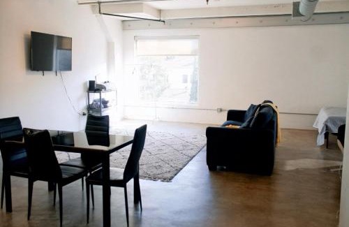 NoHo Arts District Apartment | North Hollywood at its best!