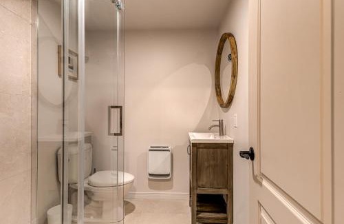 Vieux-Quebec-Cap-Blanc-colline Parlementaire Apartment | North House - Quebec 2 Bedroom Apartment