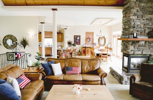 Post Falls House | North Idaho Escape: Fall Colors, Winter Wonder & Spring Adventure at the Lodge!