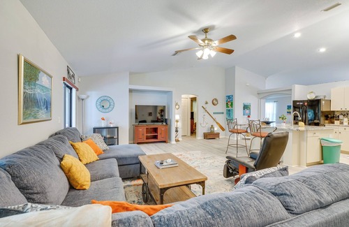 North Port House | North Port Home w/Charming Lanai ~ 7 Mi to Beach
