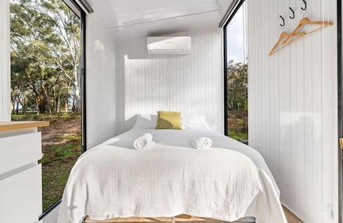 Dadswells Bridge House | Northern Grampians Getaway by Tiny Away