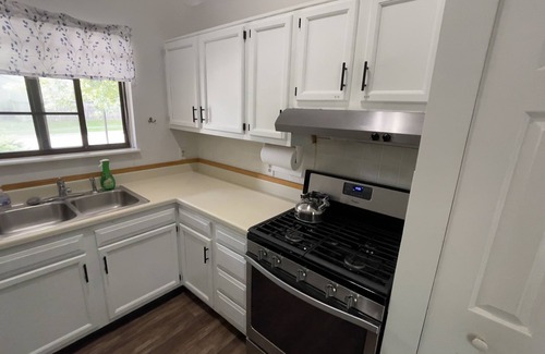 Fort Wayne House | Northern Oasis! Large, 3 bed+ in N Fort Wayne
