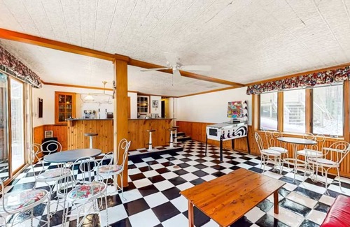 Minocqua House | Northern View - Private Docking on Lake Minocqua