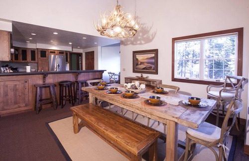 Truckee House | Northstar Luxury Lodgepole 4 Bedroom Home by RedAwning