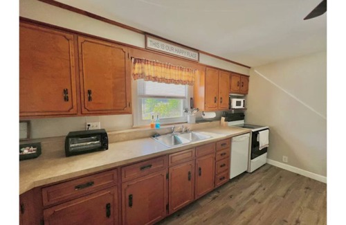 Berlin Apartment | Northwoods Getaway- ATV & Snowmobile Trail Access