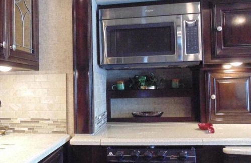 Lake George House | Not CAMPING but….GLAMPING