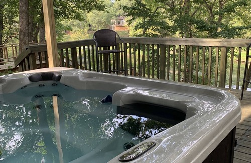 Heber Springs House | NOT-SO-ORDINARY TRAILER! A lovely getaway on The Little Red River with hot tub