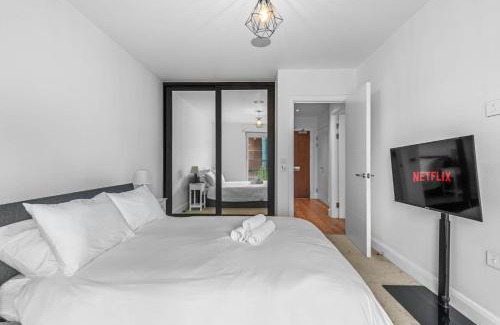 Golborne Apartment | Notting Hill & Portobello Road Balcony Suite