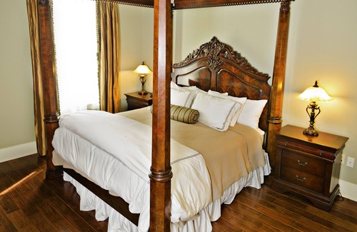 Point Clair Hotel | Nottoway Plantation Resort