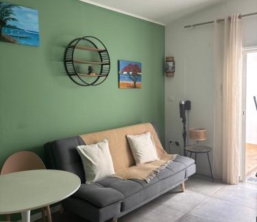 Etang Sale Les Bains Apartment | NOUT TI KAZ lé bains