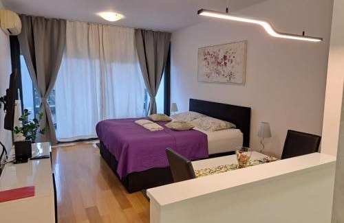 Zagreb Apartment | Nova Galerija West App Dora- parking in garage