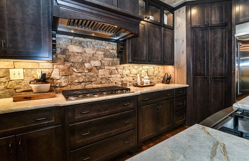 Blue Ridge House | November Discounts - The Toccoa River - Aska Adventure Area - Hike, Fish & Relax