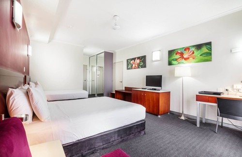 Eaton Hotel | Novotel Darwin Airport