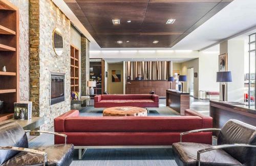 Saint-Laurent Hotel | Novotel Montréal Aéroport