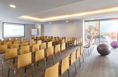 Newcastle Hotel | Novotel Newcastle Beach