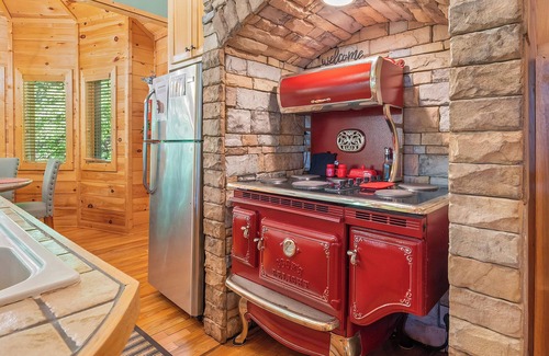 Gatlinburg - Pigeon Forge Cabin | Now and Forever