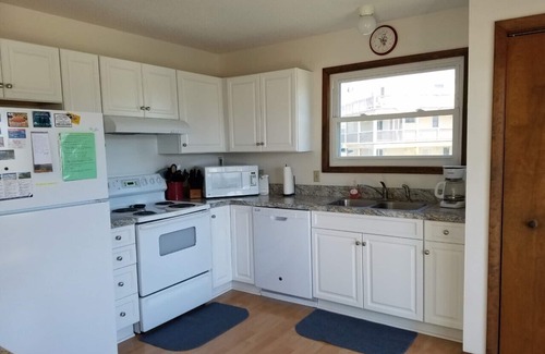 South Nags Head Cottage | NOW AVAILABLE SEPTEMBER 12-19, 2025