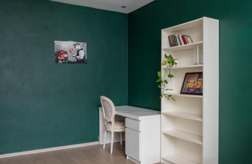 Nowa Praga Apartment | Nowa Praga Homely Apartment by BookingHost