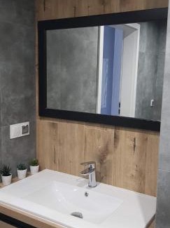 Gizycko Apartment | Nowoczesny apartament z dużym tarasem i widokiem na jezioro